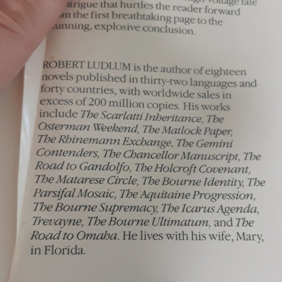 The Scorpion Illusion hardcover by Robert Ludlum - Picture 7 of 11